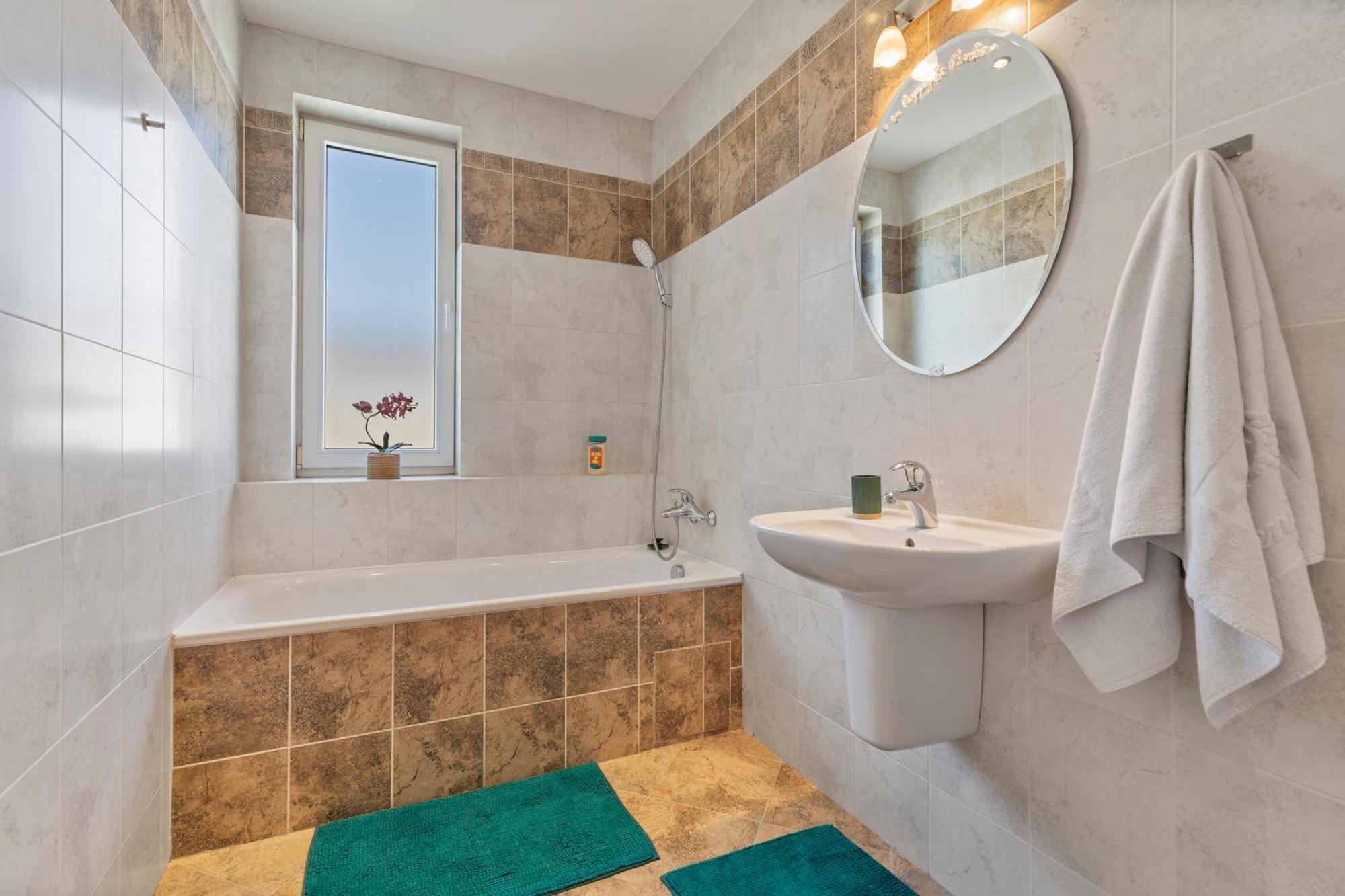 Heart Of The City Center 2 Rooms By Zazi Bratislava Exterior foto